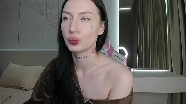 JenniferQueen11 webcam