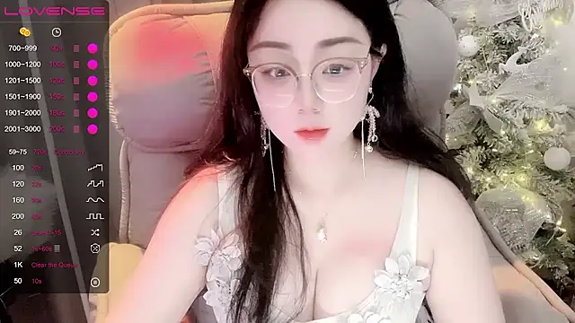 Monica-666888- webcam