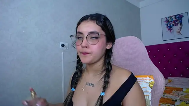 kathe-mills235 webcam