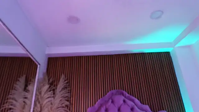 Violett_hott_ webcam