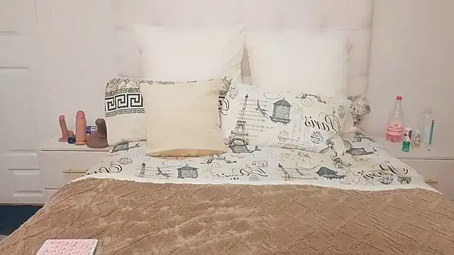 GiantBootyMilf Live Webcam on Stripchat