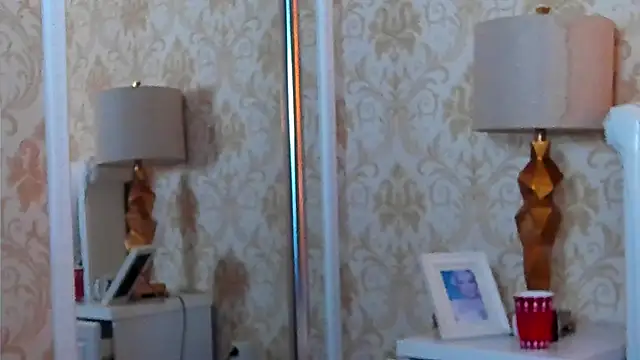 JuliaHunts webcam