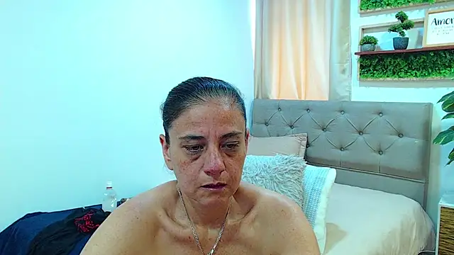 sasi_luna webcam