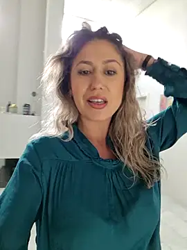 CelynaRoss webcam