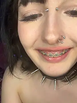 virusDoll webcam
