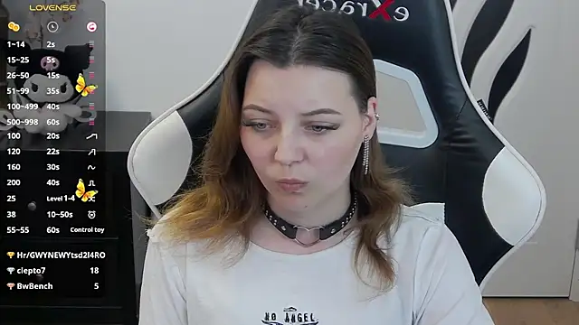 pretty_little_thing webcam