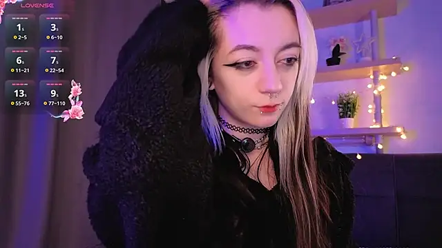 TristaRoht webcam