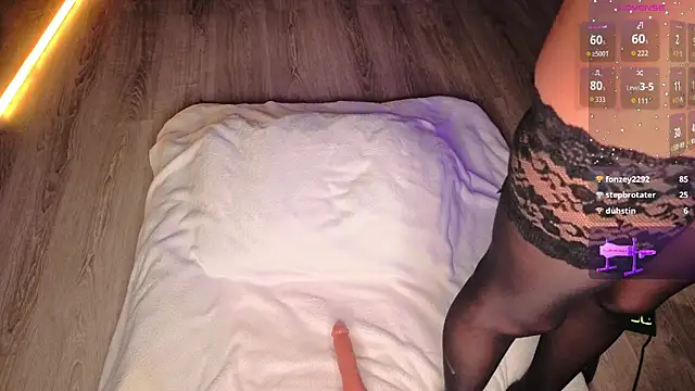 miss_long_legs webcam