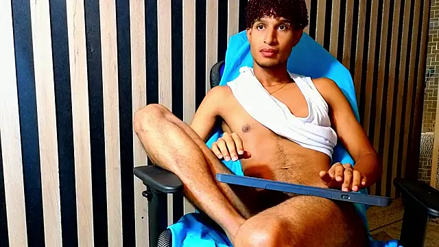 Alex_Bloom webcam