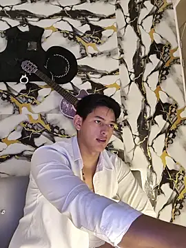 hiroshi_shen (M young) - Down at the mall.🤯🥵🥵