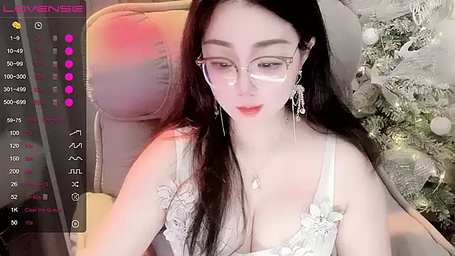 Monica-666888- webcam