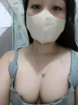 Laurie369 webcam