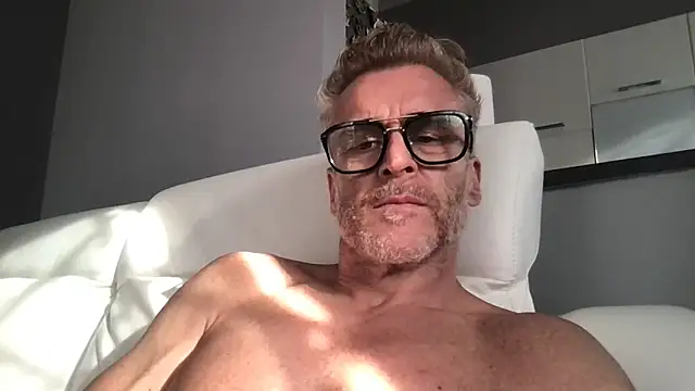 Axl_hot webcam