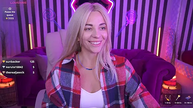 BellaRayyy webcam