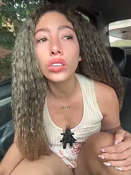 roxyrougee webcam