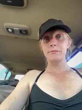 GoldenFlameGoddess webcam