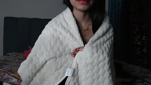 Hottie_heer Live Webcam on Stripchat
