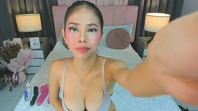 YlianaGivenchy webcam