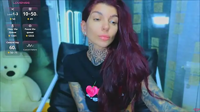 tattooedBabyy webcam