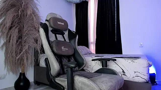Aron_Dark webcam