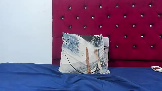 Melody_Megann webcam