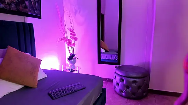 KatrionaNyx webcam
