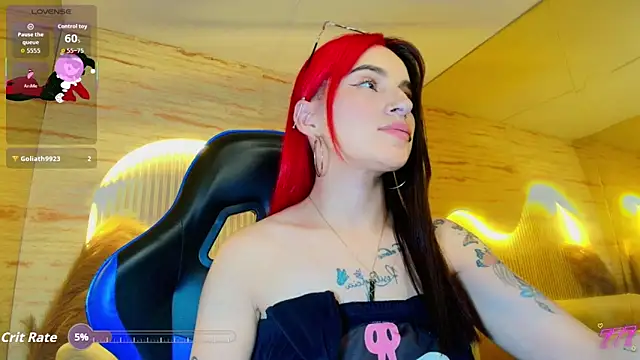 Moon_Red_r webcam