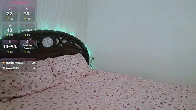 VelvetEmber webcam