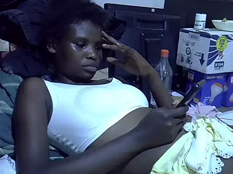 cute_aliyah webcam