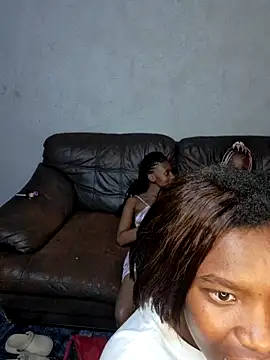 Littletee001 webcam