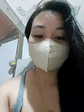 Laurie369 webcam
