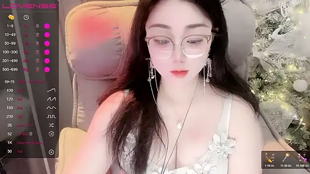 Monica-666888- webcam