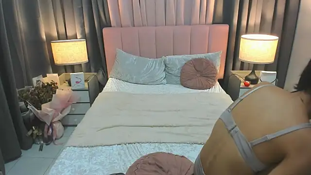 YlianaGivenchy webcam