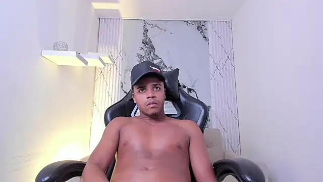 TaylorClay_ webcam