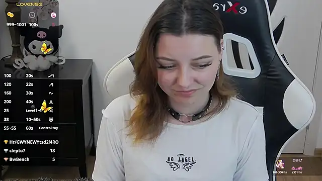 pretty_little_thing webcam