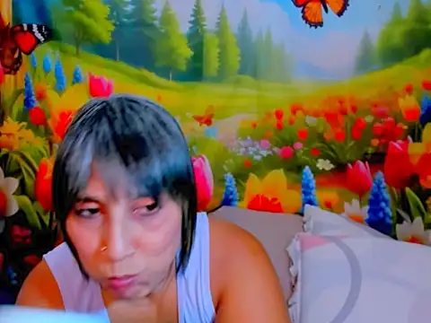 indianroxy webcam