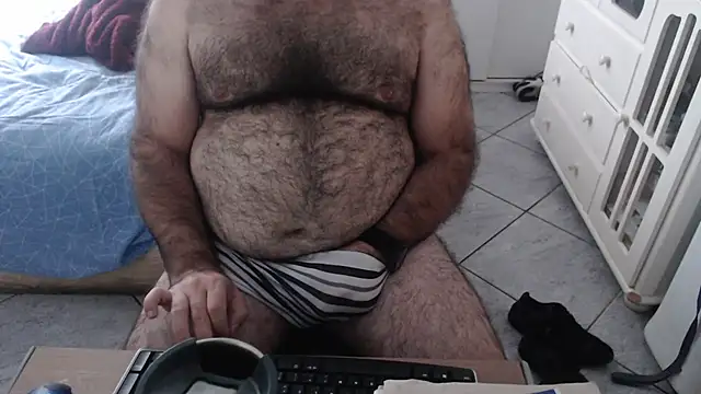 MysterBearMG live cam