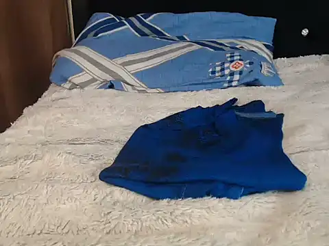 Queen_bee25 webcam