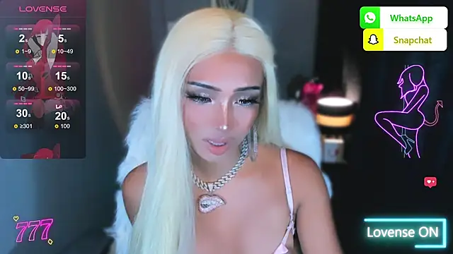 xUrGoddess_islaCumsAlotx webcam