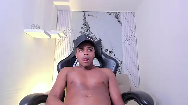 TaylorClay_ webcam