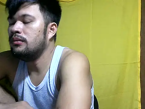 HairyHottestpinoyHandsome webcam