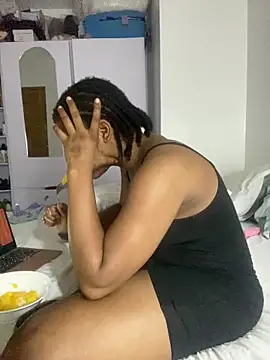 PrettyNina77 webcam