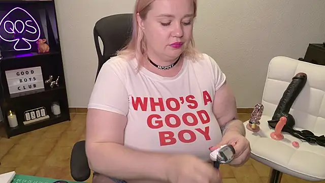MargotGrey webcam