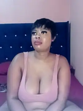 Luciouslips00 webcam