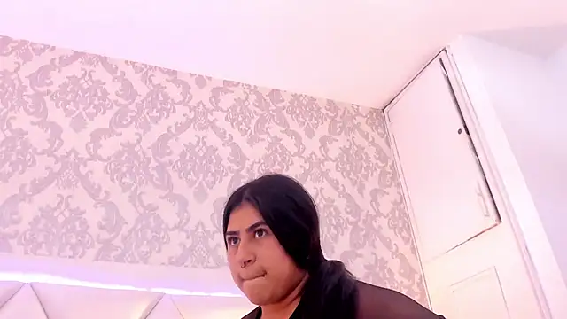 ScarletJons webcam