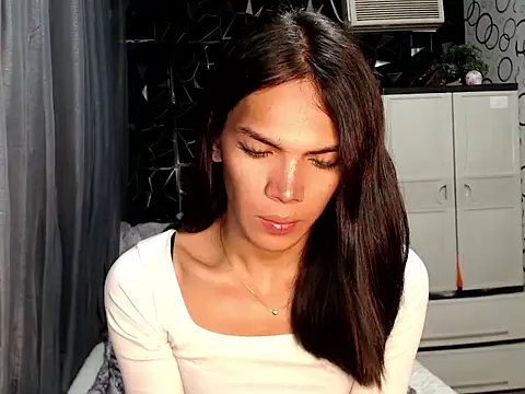 GORGEOUS_CARMEE webcam