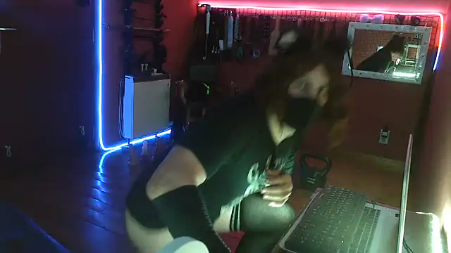 ginny-the-bdsm-nympho (T young) - Handsfree sissygasm