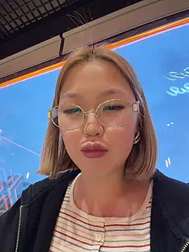 Aiko_Yumi live sex cam
