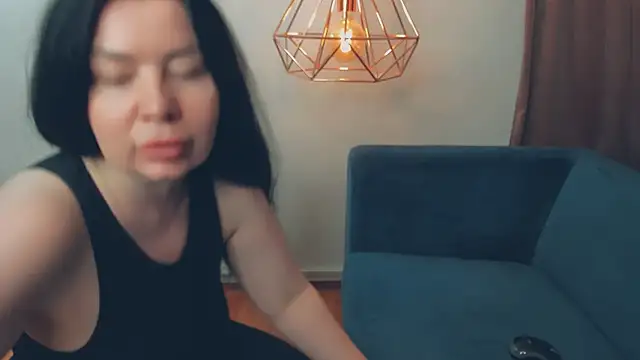 BrilliantGirll webcam