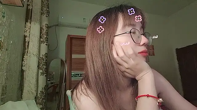 Lili_666 webcam